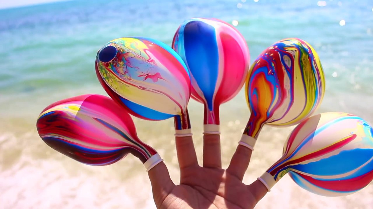 Finger Family Song for Baby - Learn Colors with Galaxy Balloon at the Seaside for Children