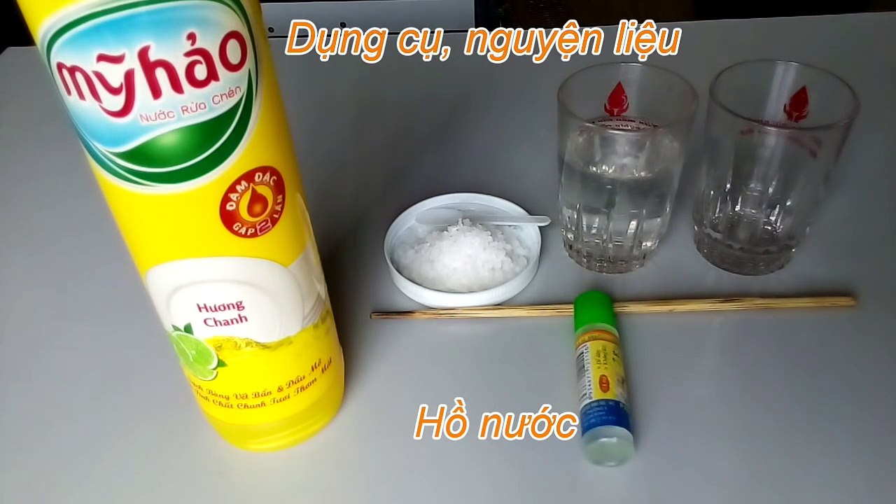 Cách làm slime bằng nước rửa chén và muối rất dễ thành công