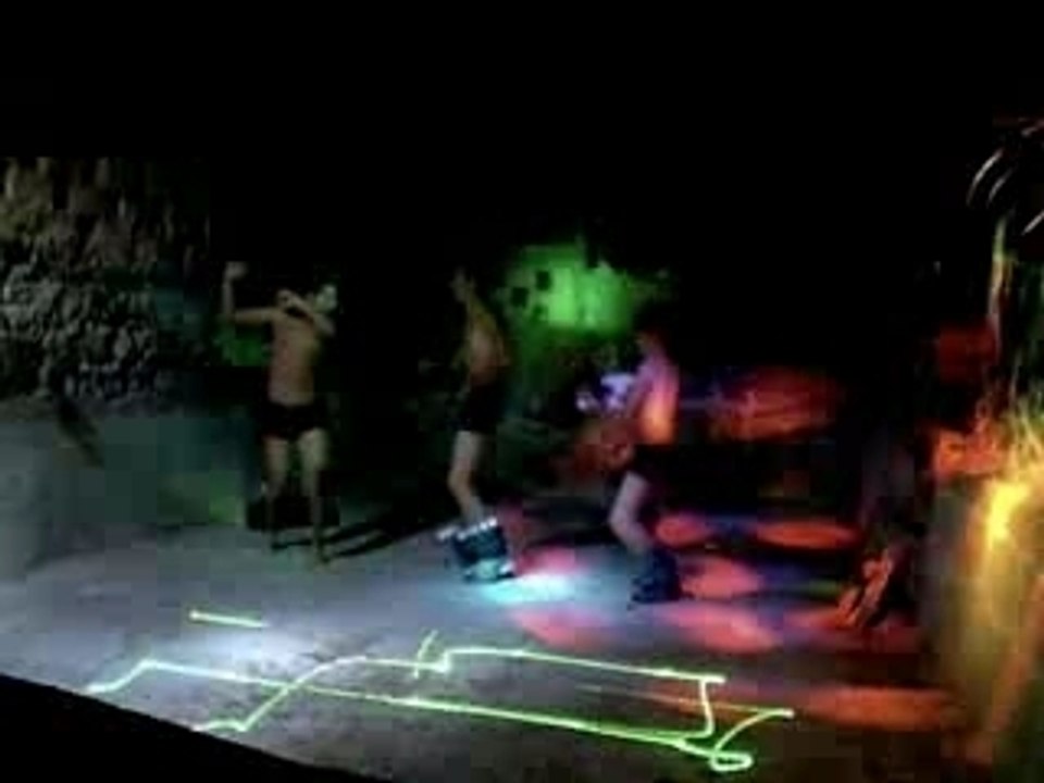 Strip tease par matthieu robin et bruce a ma fete