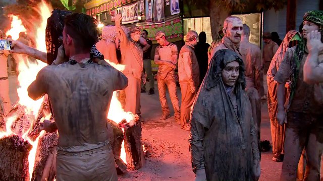 المسلمون الشيعة يحيون ذكرى عاشوراء