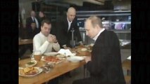 Путин с Медведевым решили по пить пивка...