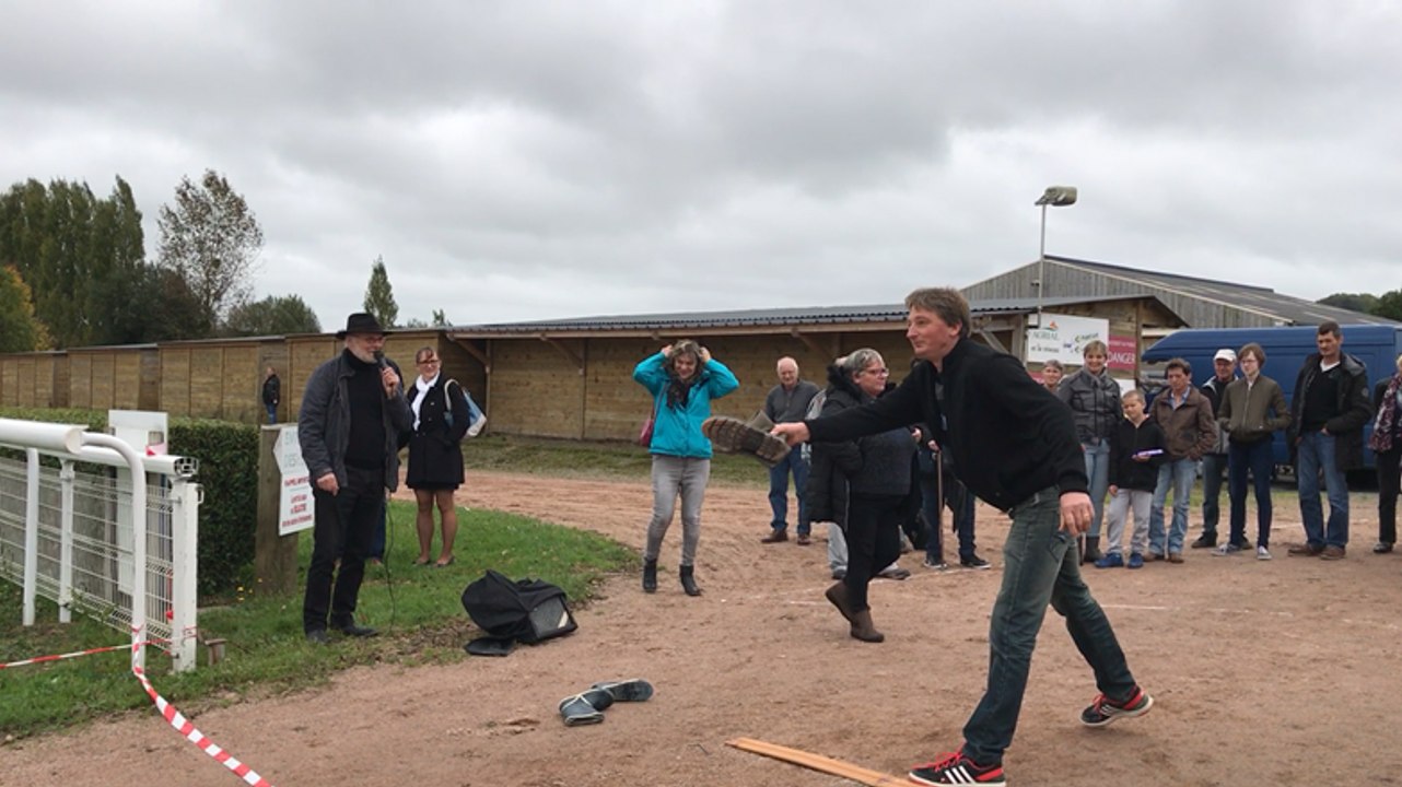 Lancer de bottes et jeux équestres à Faire Play