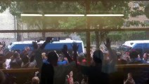 Intent fallit dels Mossos d'Esquadra d'assaltar l'IES Martí Dot a Sant Feliu de Llobregat