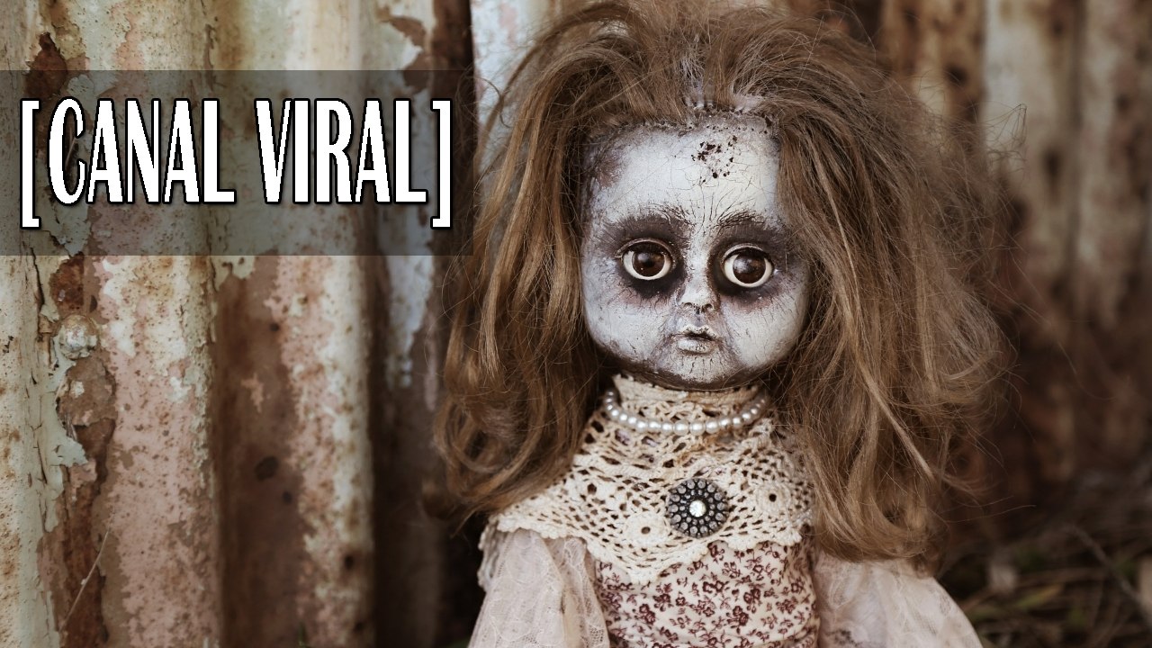 Graban a una muñeca diabólica que habla sola | Videos de terror reales