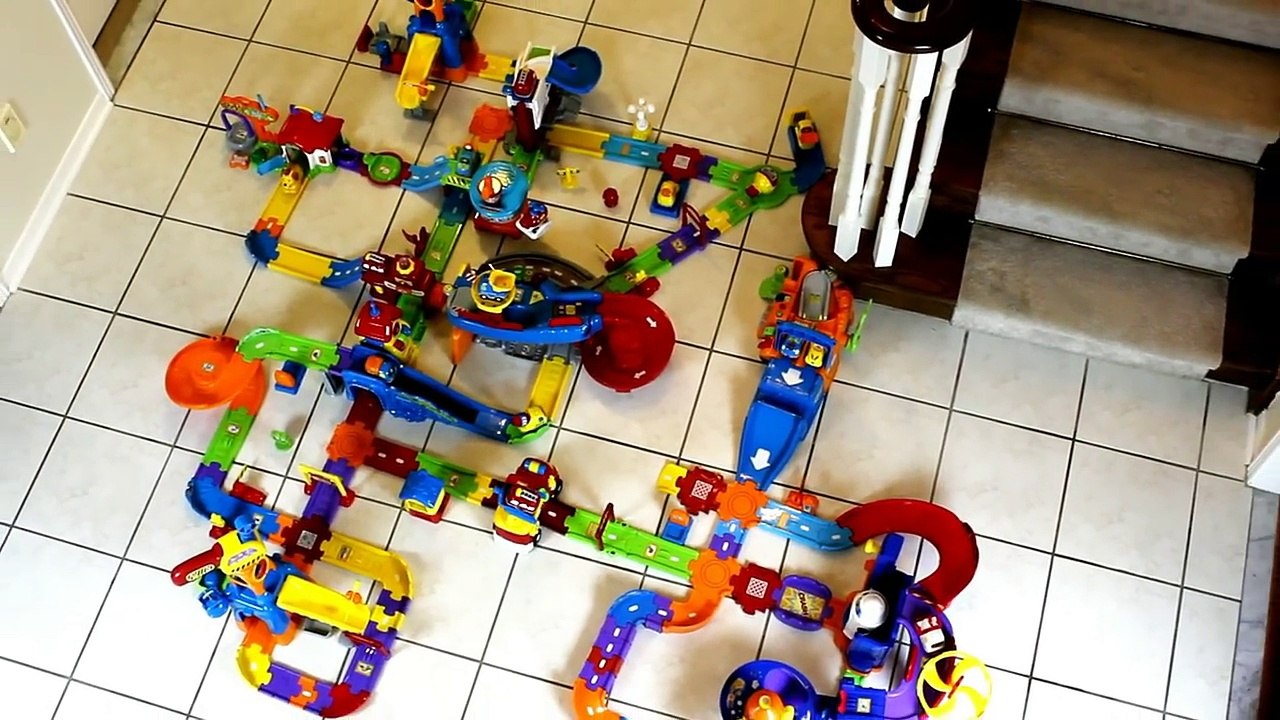 Smart Wheels City: Fire Truck Rescue | Vtech Go! Go! Smart Wheels Toys ...