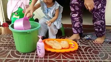 Doctor Toys, Doctor toys for children, Nana take care of baby, Doctor tools for kids, baby bath