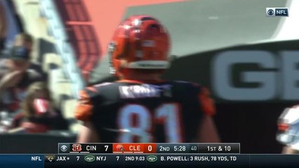 Tyler Kroft sprints down seam for 21-yard gain on Dalton dart