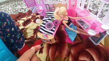 Barbie ve arkadaşları yazlığa gittiler, eğlenceli çocuk videosu