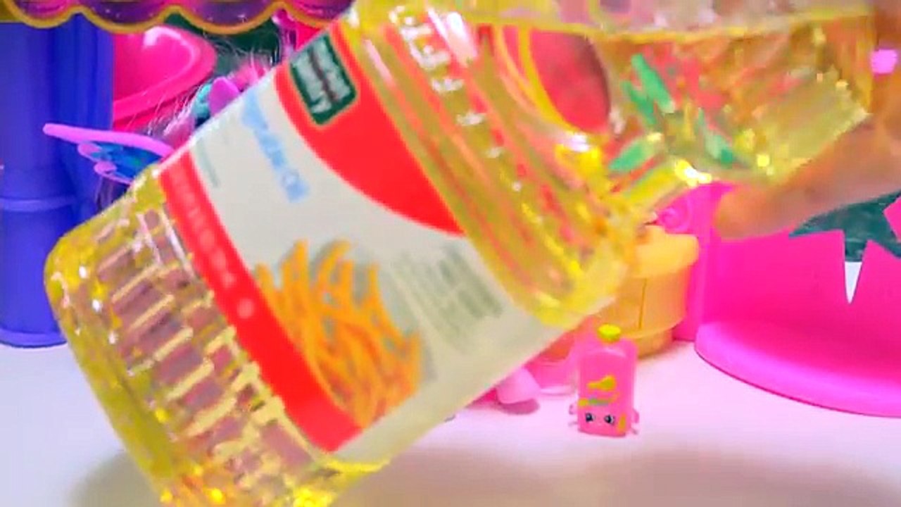 Giant Rainbow Cupcake Fail - Baking My Little Pony Rainbow Dash Birthday Cake