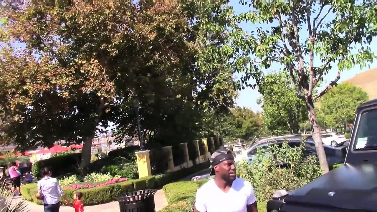 Kevin Hart Takes His Daughter Heaven Shopping Amid Cheating Scandal