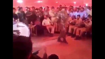 PAF vs PAK ARMY Soldiers Dance Competition Funny 2017