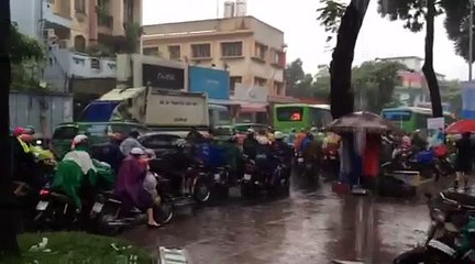 TP.HCM mưa như trút vào đầu tuần