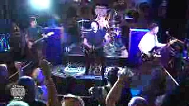 Fall Out Boy - Thnks fr th Mmrs (Live at KROQ)