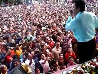 মঞ্চ মাতালেন নায়ক ইলিয়াস কাঞ্চন