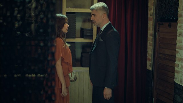 İstanbullu Gelin 18. Bölüm Dokunma Bana