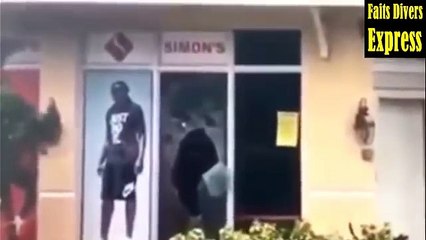 Ouragan IRMA - des voleurs de boutiques filmés en actions -  #Hurricane #Irma-ME-FBAGYgXs