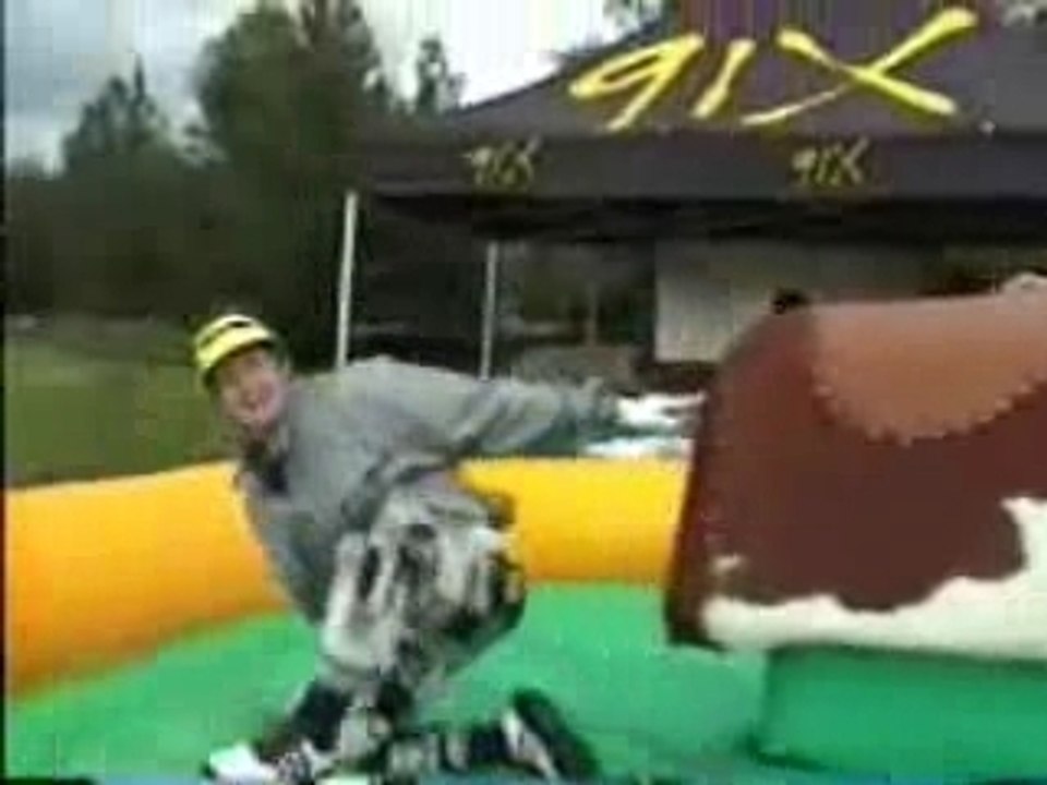 Green Day Tre Cool bullriding