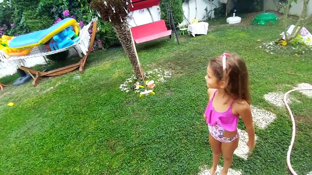 HAVUZ HAVUZ İÇİNDE, DİNAZOR HAVUZ BÜYÜK HAVUZDA , eğlenceli çocuk videosu