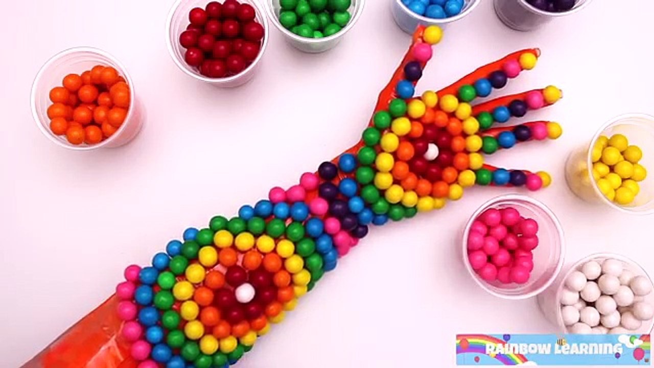 Finger Family Nursery Rhymes Learn Colors for Kids with Body Paint & Candy RL