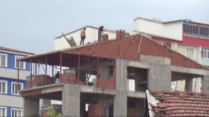 İnşaat İşçileri 7. Katta Ölüme Böyle Okudu