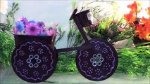 Artesanato-Triciclo de cd para decoração com materiais reciclados