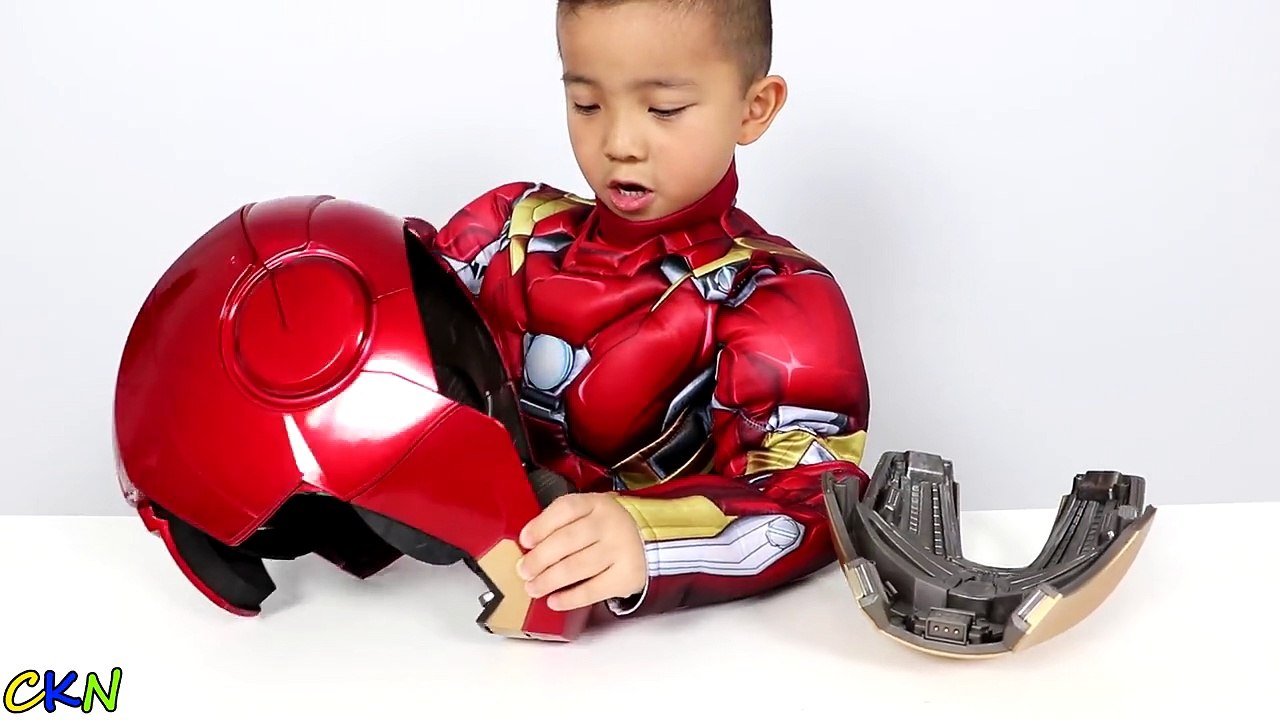 Marvel Iron Man Realistic Cosplay Helmet by Hasbro Unboxing And Playing With Ckn Toys