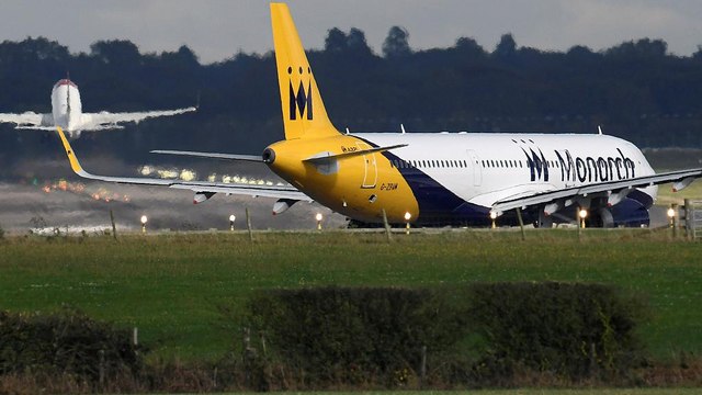 İngiltere'nin en büyük 5. Havayolu şirketi Monarch Airlines iflas açıkladı