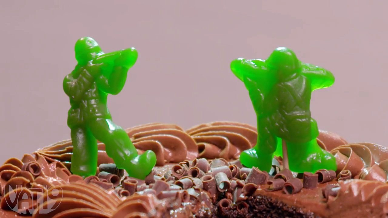 GUMMY Green ARMY MEN (5-pound bag!)-s30tFyBOYMg