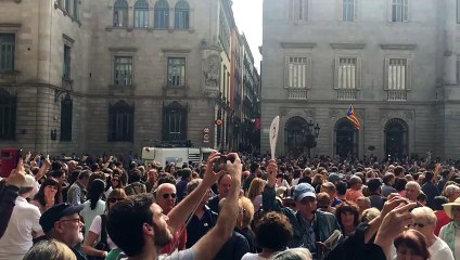 Aturada plaça de Sant Jaume