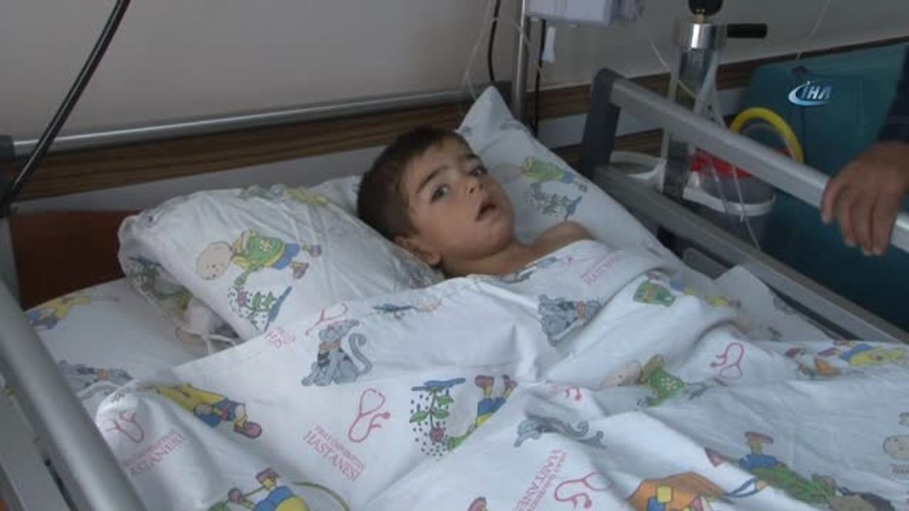 Kaybolduktan 25 Saat Sonra Kayalıkların Arasında Bulunan Fırat'tan İyi Haber