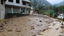 20 Ev Tedbir Amaçlı Boşaltıldı... Rize'de Şiddetli Yağışlar Etkili Olmaya Devam Ediyor