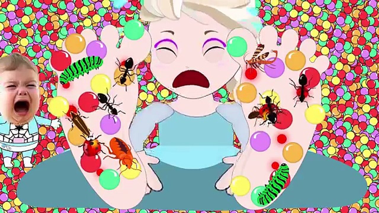 Frozen Elsas GROSS TONGUE! Frozen Elsa has a GROSS TONGUE! Frozen Elsa Eats Bugs Supeheroes IRL!