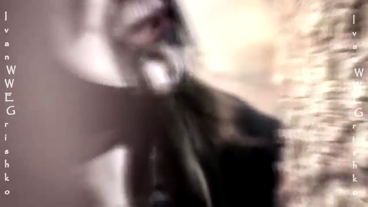 WWE fan slap ess Alexa Bliss