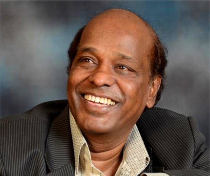 Dr. Rahat Indori | उम्र कोई भी हो इश्क़ भरपूर करना चाहिये | Kapil Sharma Show Fame | Kavi Sammelan | Namokaar Poetry Channel