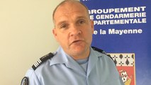 Le colonel  de gendarmerie Bièvre présente l'application 