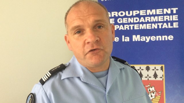 Le colonel de gendarmerie Bièvre présente l'application Stop cambriolages
