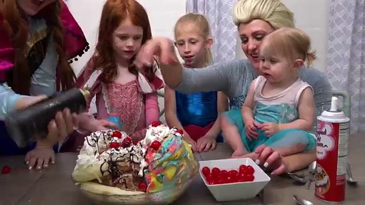 Darth Vader & Joker vs Disney Princess ice cream party! Baby Elsa and Spiderman & Ariel and Barbie