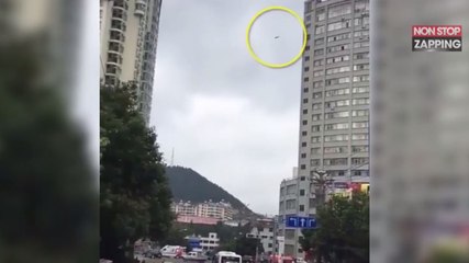 Chine : L’incroyable fuite d’un client refusant de payer sa facture d’hôtel (Vidéo)