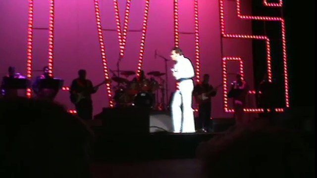 Glenn Bowles sings 'Walk A Mile In My Shoes' Elvis Week 2014