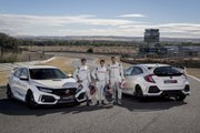 Márquez, Pedrosa y Bou reciben sus Honda Civic Type R