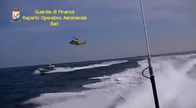 Finanza intercetta oltre sette quintali di marijuana: arrestati tre albanesi