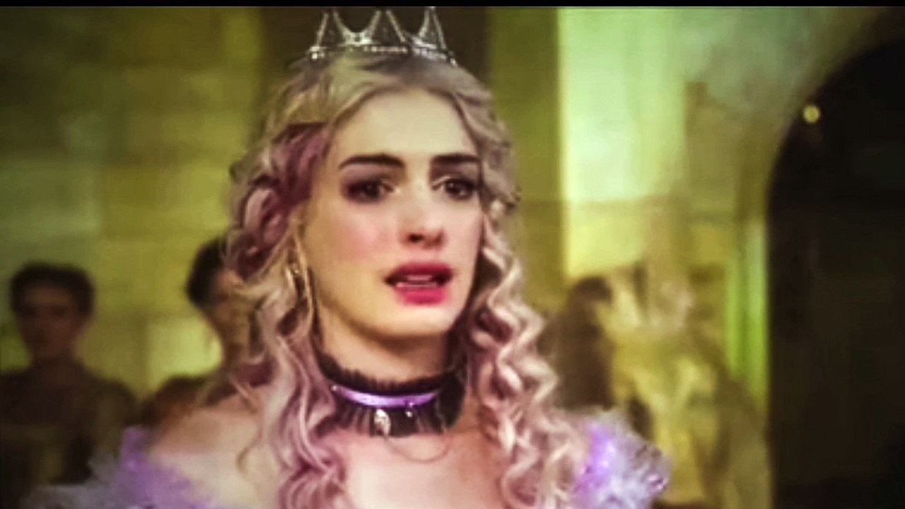 The Story of The Red Queen - Alice Through The Looking Glass