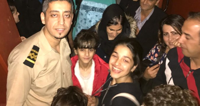 Türk Şirketine Ait Gemi, Akdeniz'de Sürüklenen 75 Göçmeni Kurtardı