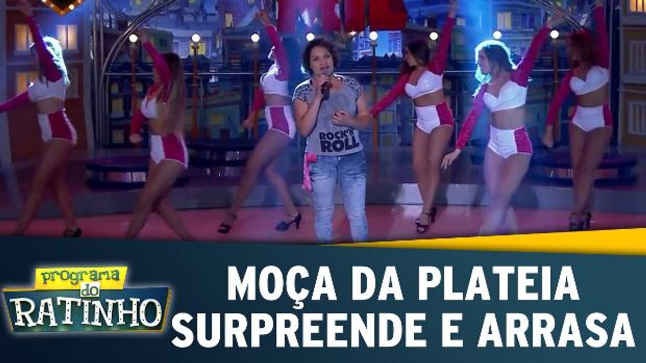 Moça da plateia surpreende e arrasa