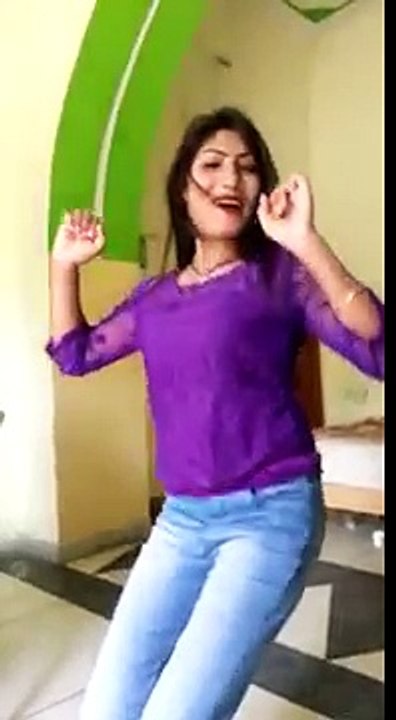 आइटम डांस किया अपने जीजा जी के सामने ।।जरूर देखें इस कट पीस का हॉट डांस।।Sexy Hot ।।आइटम डांस-zwUCj8zakog