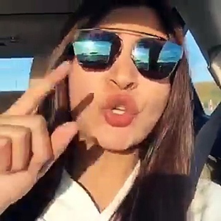 Anushka Sharma Dance In Car | New Video | Anushka Sharma | 2017