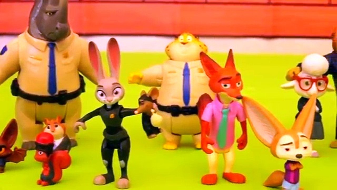 Abrimos 3 playsets de juguetes y figuras de Zootopia Zootropolis