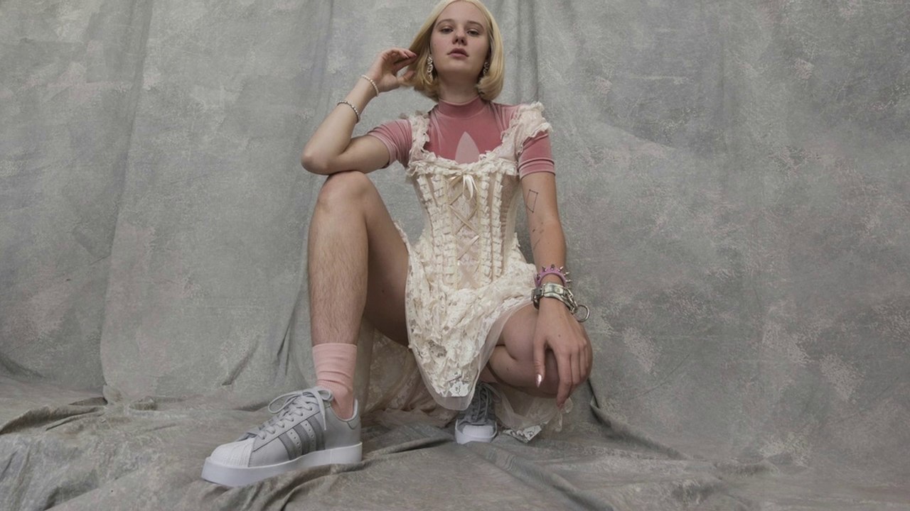 Quand Adidas embauche un mannequin féminin poilu