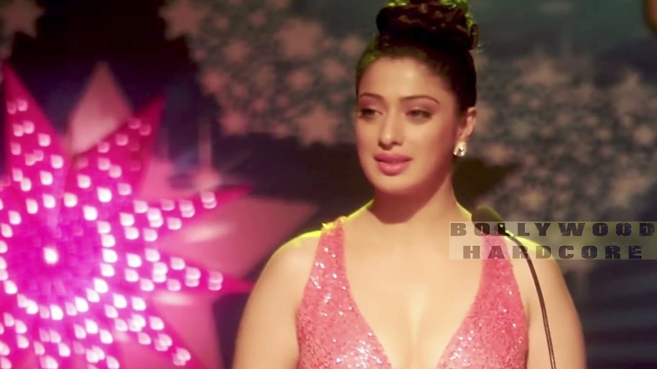 Raai Laxmi ने ऐसे सीन देकर मचाया तहलका JULIE 2 Film में-po9g2Fso_r4