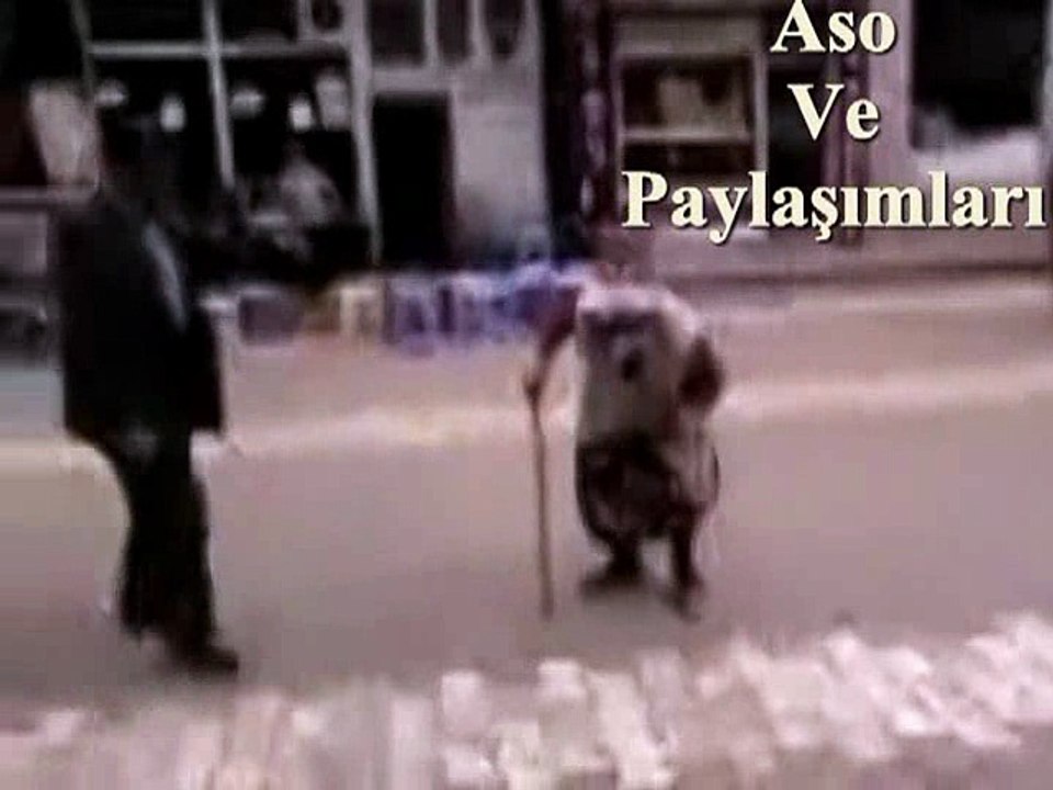 Kavga Eden Yaşlı Dilenciler.Aso ve Paylaşımları